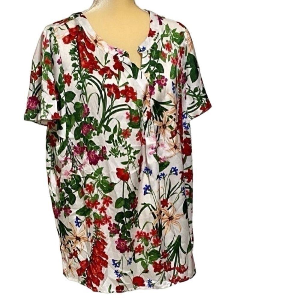 Liz Claiboorne Top Women's Plus 0X (14-16) Floral V neck Blouse New No Tags